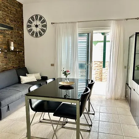 Сasa de vacaciones Pambnb - House Next To The Beach, Terrace, Fiber Wi-fi, Bbq Abades (Tenerife)