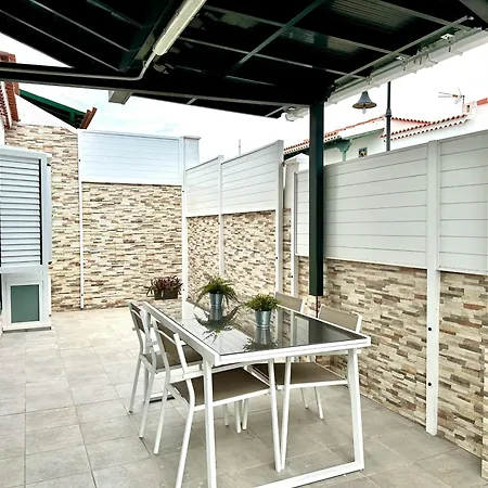 別荘 Pambnb - House Next To The Beach, Terrace, Fiber Wi-fi, Bbq *