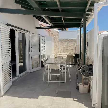 Ferienhaus Pambnb - House Next To The Beach, Terrace, Fiber Wi-fi, Bbq